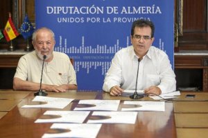 Presentación con el diputado Antonio J. Rodríguez y Mariano Sopedra, director teatral.
