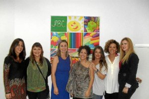 Grandes profesionales trabajan junto a Ana Fuentes y Lidia Parra (centro) en Interáctua.