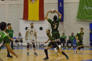 Una jugada del partido.