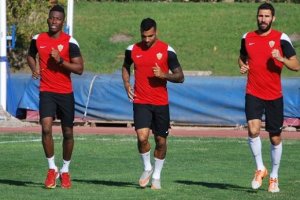  Jonathan, Michel Macedo y Cuéllar son las novedades.