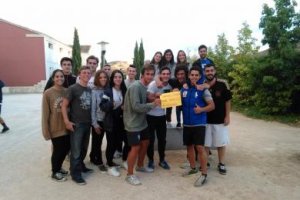 Laura Moreno con sus compañeros del grado.