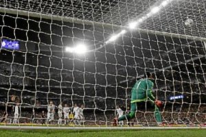 El miedo se apoderó del Santiago Bernabéu.