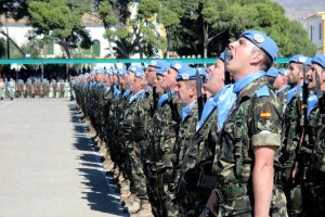 Los cascos azules cantan el Novio de la Muerte en la base de Viator