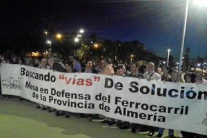 Pancarta en la cabecera de la concentración.