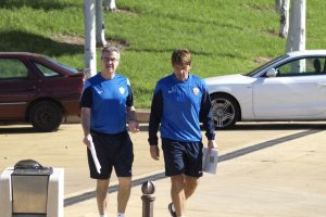 Joan Carrillo, junto al doctor Francisco Javier Morate.