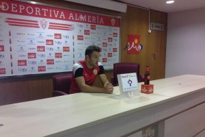El jugador bosnio en rueda de prensa.