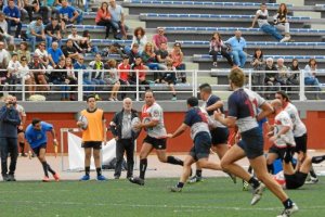 Los aficionados celebraron la primera victoria.