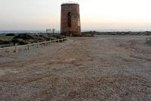 Torreón de la playa de Torregarcía
