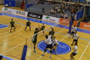 Una jugada del partido.