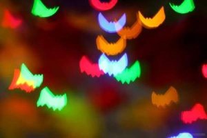 La Noche en Negro almeriense se viste de color para los peques