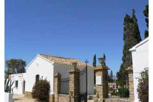 Entrada del cementerio de Mojácar. 