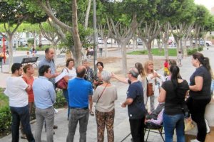 Reunión de Izquierda Unida con vecinos de Aguadulce.