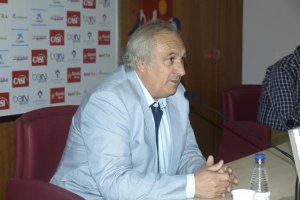 Alfonso García presentando a Joan Carrillo.