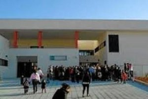 En el CEIP Posidonia  la falta de plazas se viene produciendo desde hace tres años. 