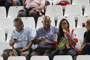 Un grupo de aficionados.