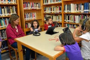 Visita de Ana Martínez Labella al taller realizado ayer.