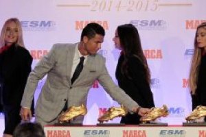 Cristiano Ronaldo, durante el acto de entrega de su cuarta Bota de Oro.