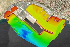 Estudio del entorno del Puerto de Almería y los fondos realizado por la Armada