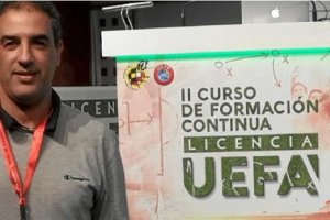 El entrenador almeriense en la Ciudad del Fútbol.
