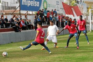 El Martos trunca la buena racha del Depor Ejido.