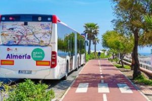 Carril bici que une el centro de la capital con el campus universitario de Almería. 