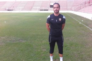 Gianfranco posando para LA VOZ en el Juan Rojas.