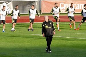 Vicente Del Bosque hace pruebas.