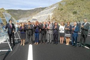 El presidente del Gobierno asiste a la inauguración del último tramo de la A7 que estaba cerrado.