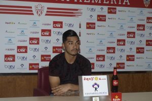 Lolo Reyes durante la rueda de prensa.