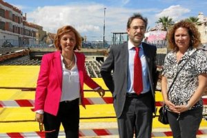 Felipe López visitó ayer las obras del puerto. 