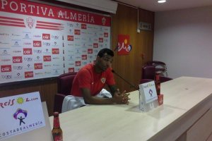 Michel Macedo en rueda de prensa.