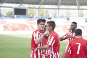 Rubén Díaz da el OK al fotógrafo de LA VOZ tras el 1-0.