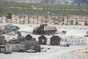  Aspecto de los decorados construidos en El Chorrillo, ayer.