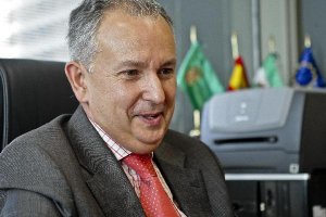 Luis Columna.