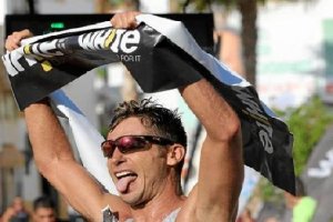 David Zamora celebrando el triunfo.