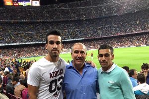 El domingo vio el Barça-Levante con su familia.