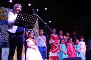 La alcaldesa de Níjar, Esperanza Pérez, durante el Saluda