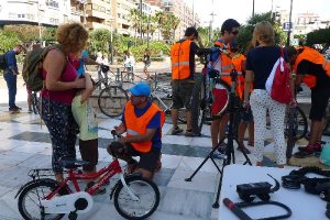 Taller a favor de la bici que tuvo lugar ayer
