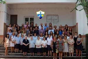 Profesores y comunidad escolar del Colegio El Milagro