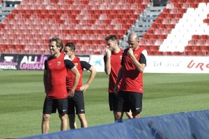 Los jugadores en el entrenamiento de este jueves.