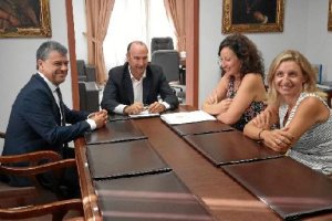 Reunión de la comisión entre Ayuntamiento y UAL