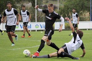 Raúl García, ex-rojiblanco en el Alavés.