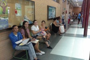 Alumnas del IES Sol de Portocarrero en las pruebas de acceso universitario en la UAL.