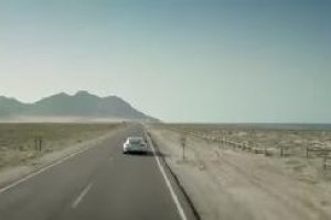 Uno de los frames del vídeo donde se ve la carretera de Las Salinas.