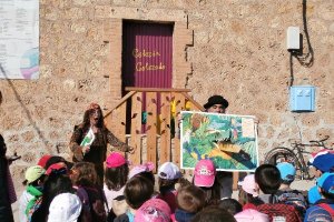 Esta exposición permanente, ubicada en la Vía Verde de Serón, está abierta durante todo el año.