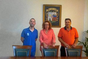 Alcaldesa, concejal de Deportes y Sergio Domínguez