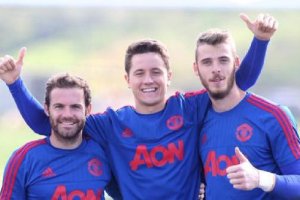 De Gea celebra su renovación con Mata y Ander Herrera.