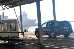 control en la zona internacional del puerto