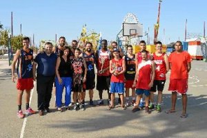 Los finalistas en chicos con la concejala de Deportes María Vázquez. 