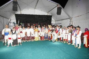 Exhibición cultural en la Caseta Municipal. 